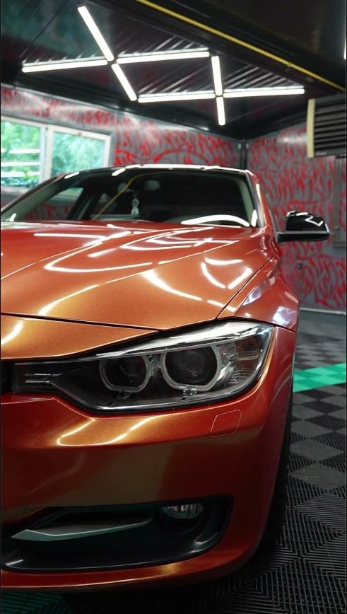BMW serii 3 (F30) – zmiana koloru na pomarańczowy