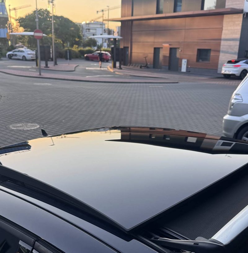 Detal oklejania folią PPF na Audi — studio Kraken Detailing, Kraków