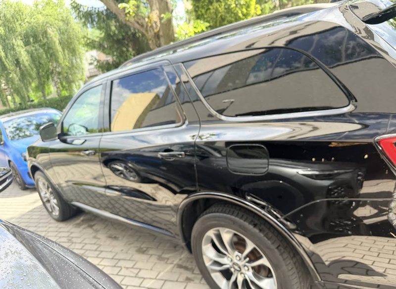 Tył Dodge Durango SRT po korekcie lakieru, widok 3/4