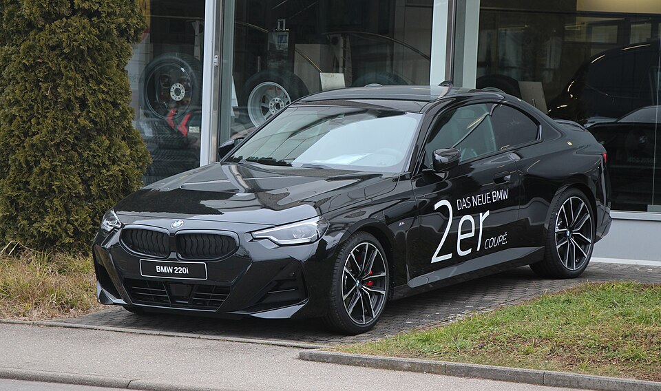 BMW M2 G42