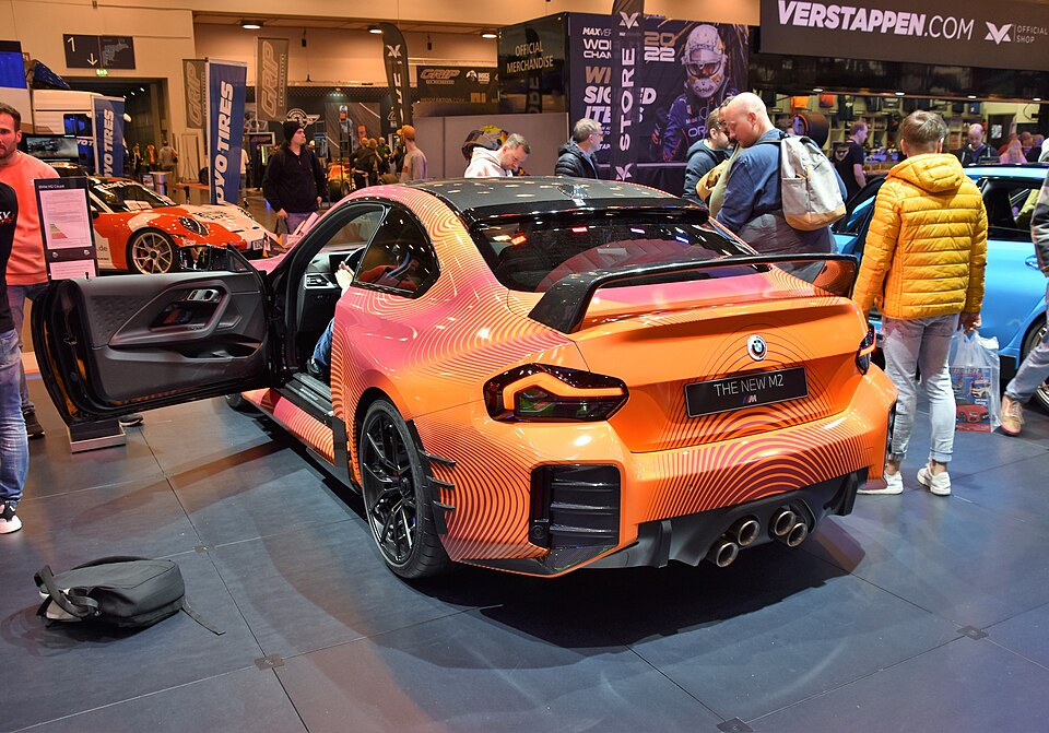 BMW Seria 2 G87